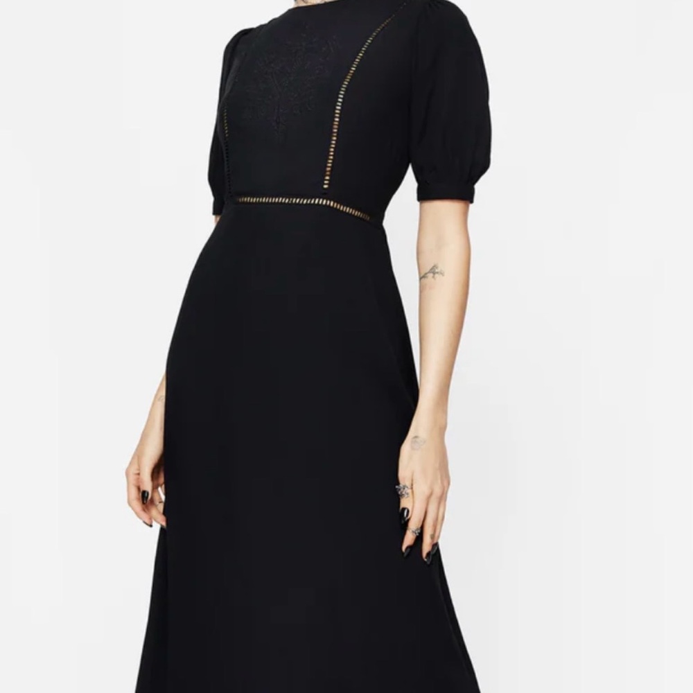 🆕 Disturbia Blessed Lace Midi Dress